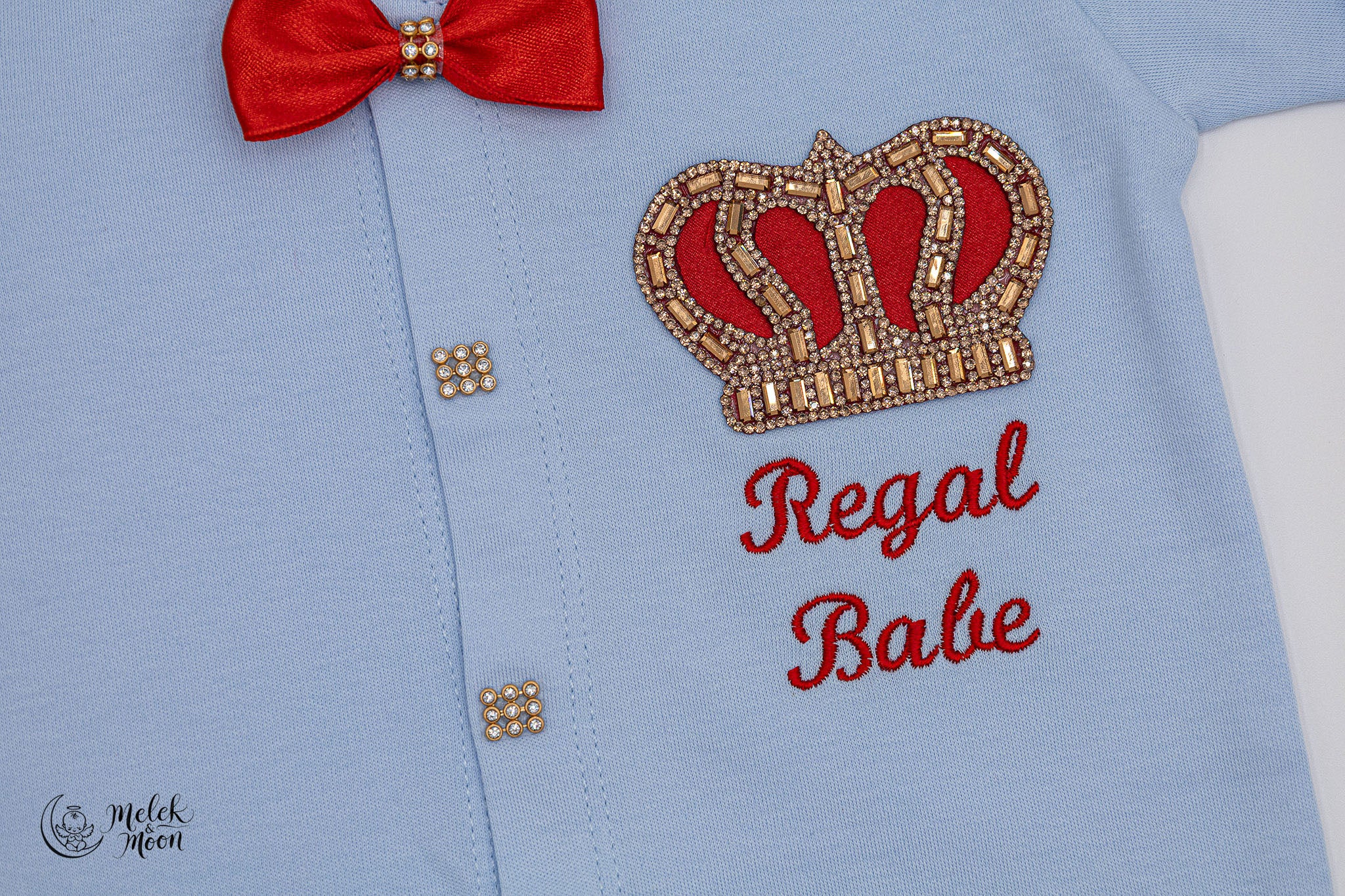 Conjunto de dijes majestuosos en azul y carmesí