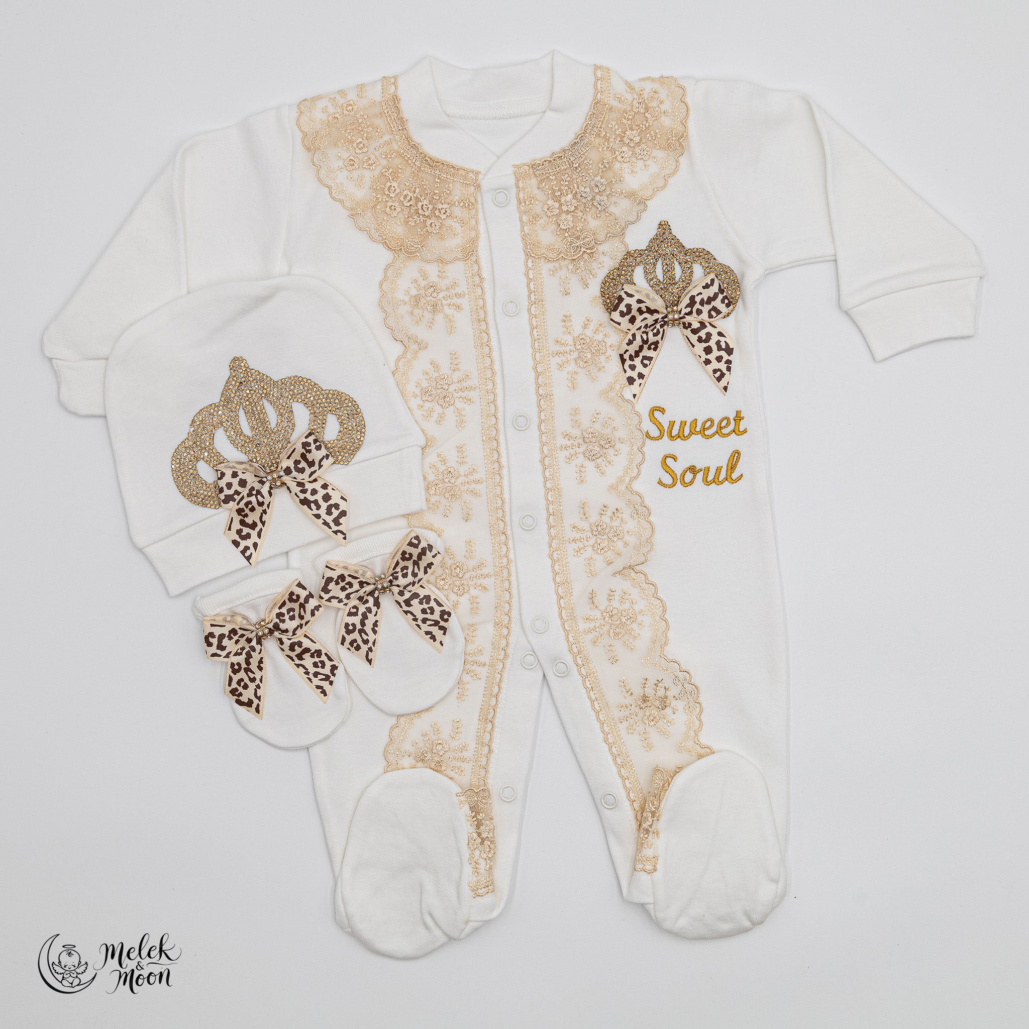 Golden Blossom Safari Set