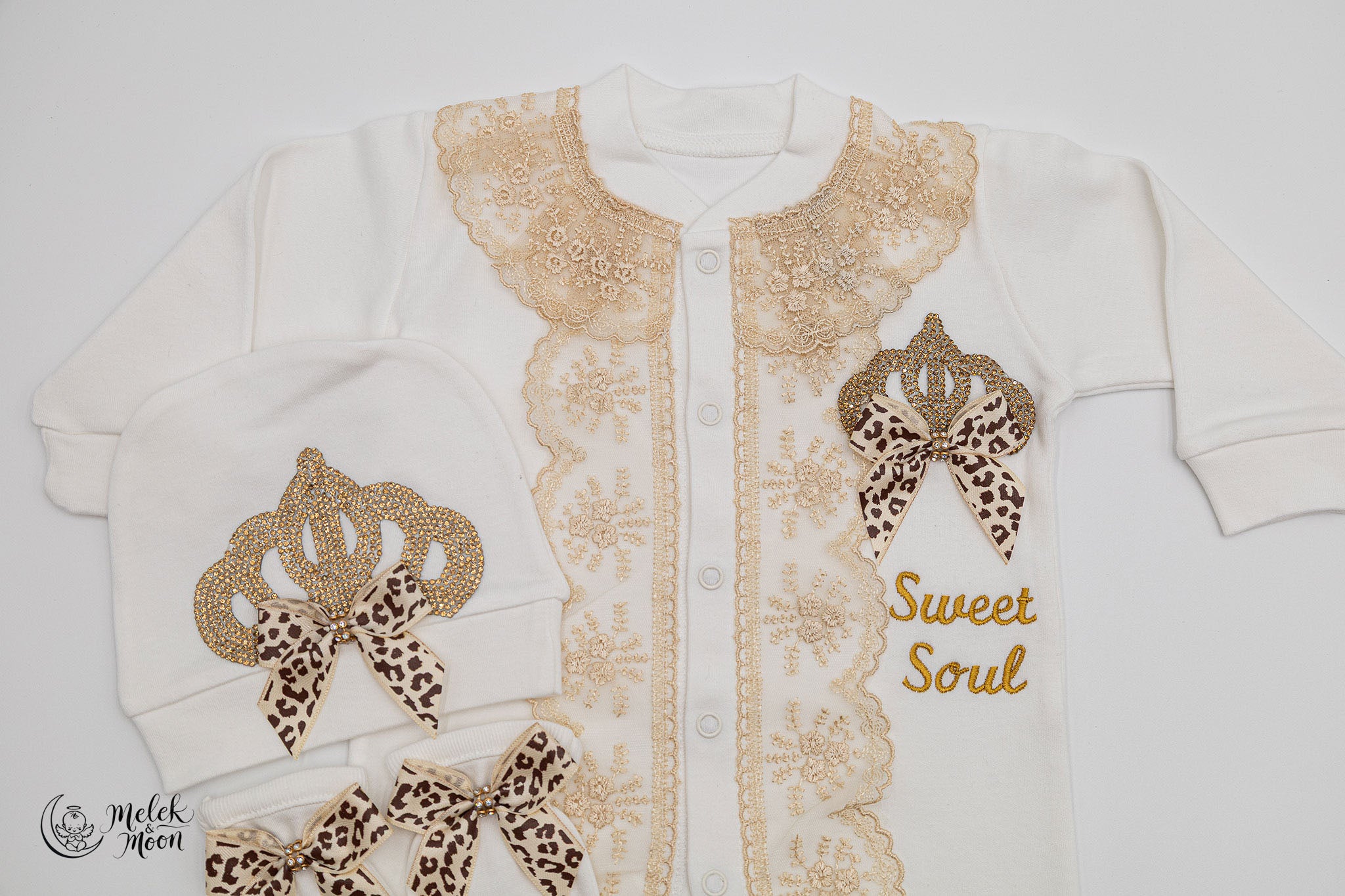 Golden Blossom Safari Set