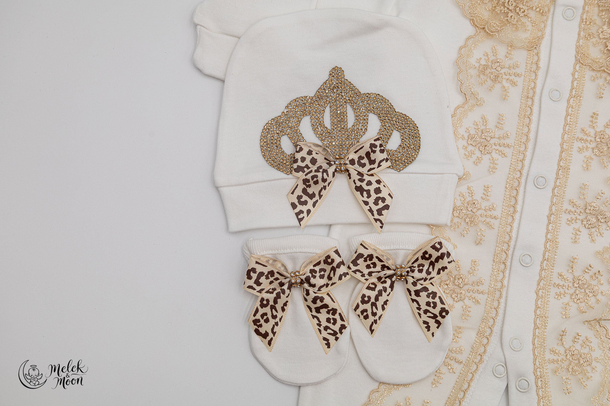 Golden Blossom Safari Set