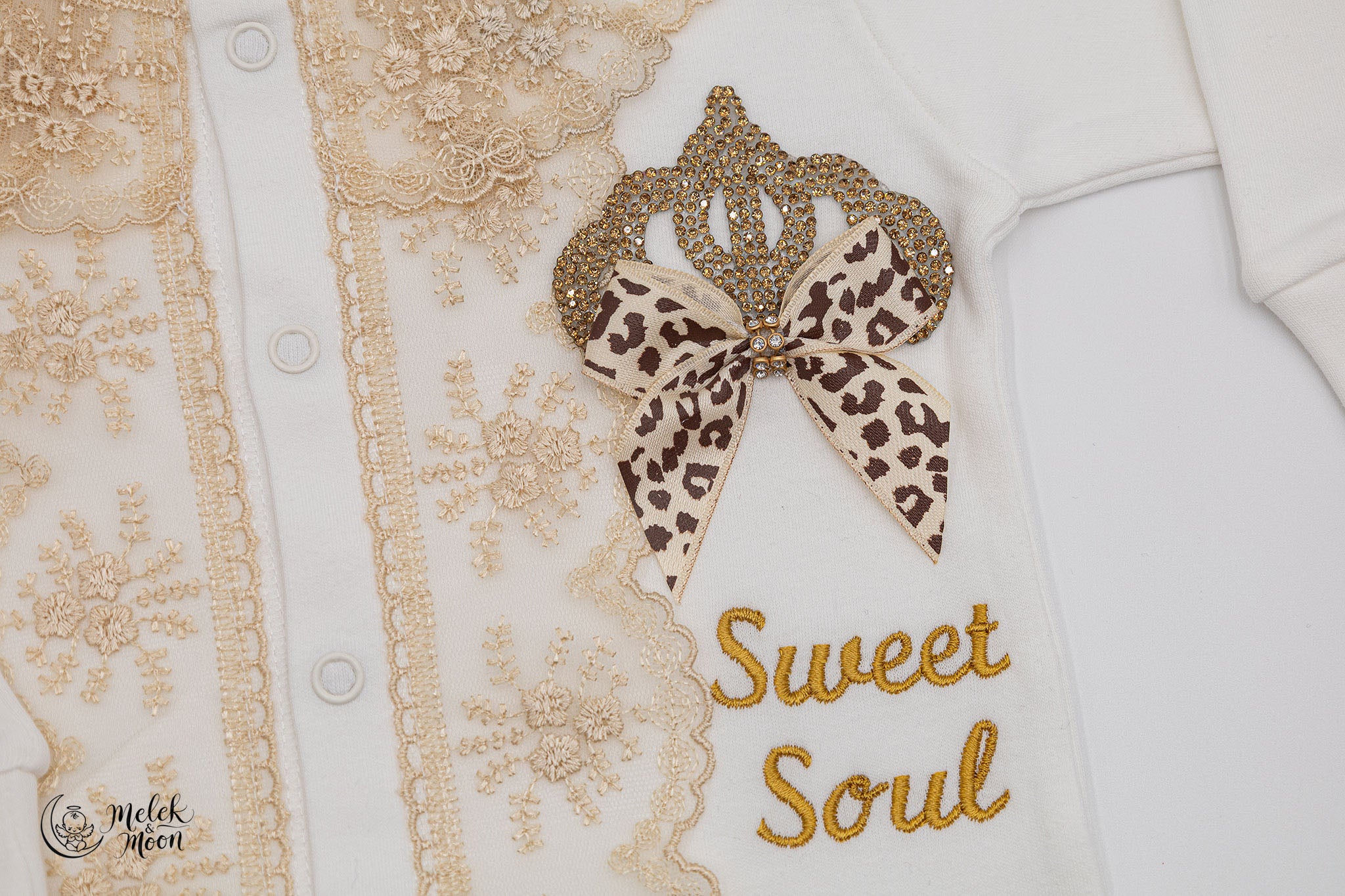 Golden Blossom Safari Set