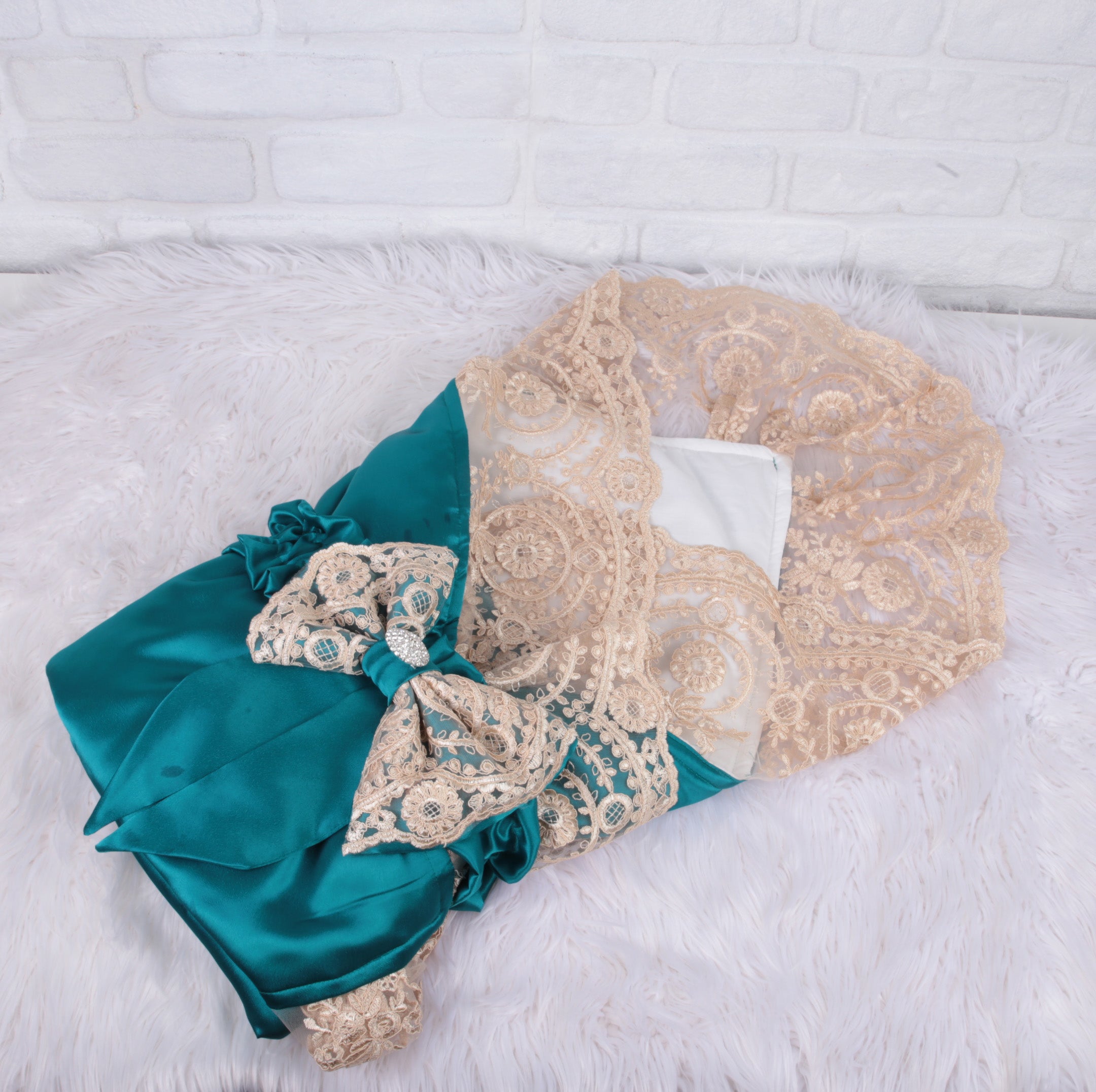 Golden Ivy Luxe Swaddle