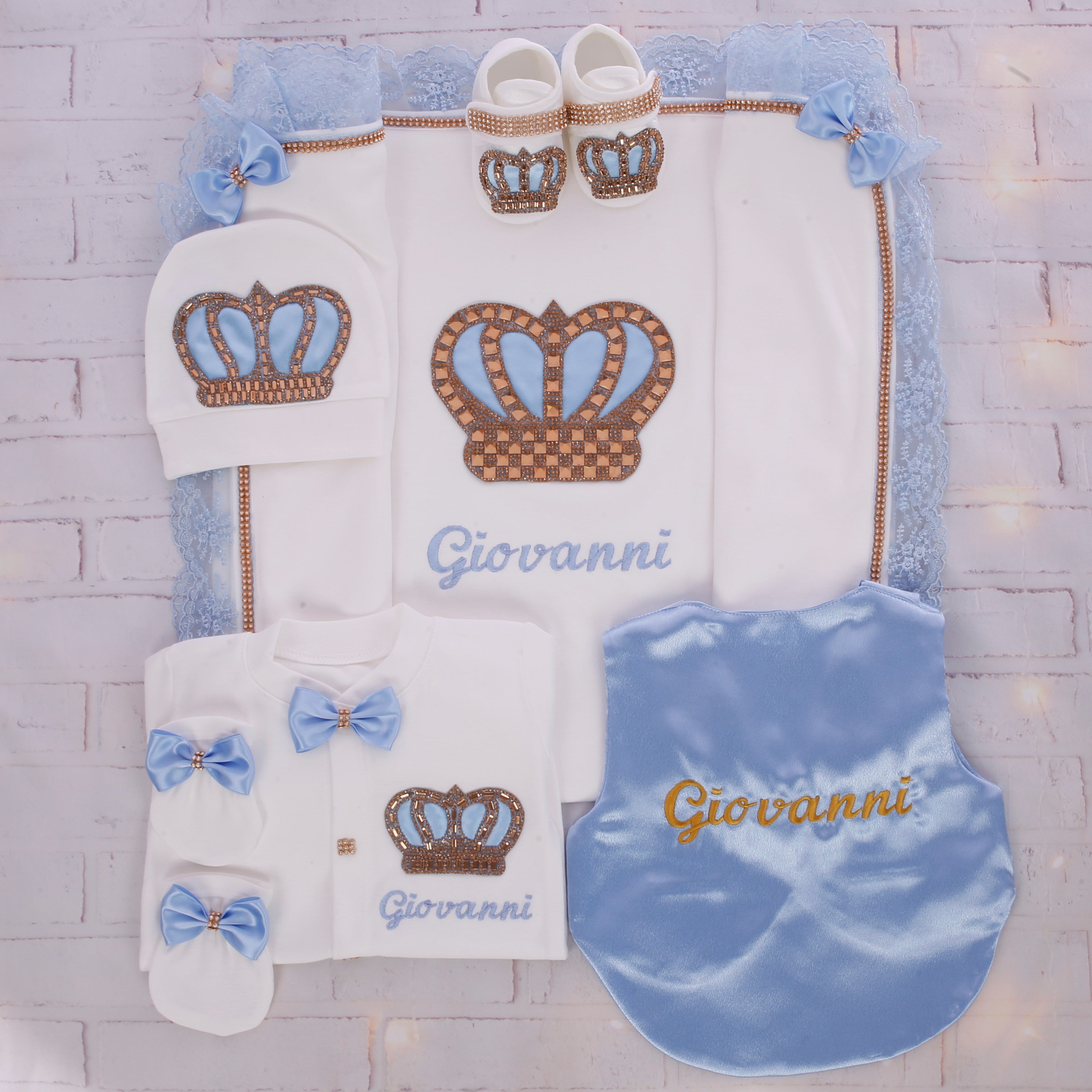 Conjunto de bebé niño Majestad coronado en blanco y azul