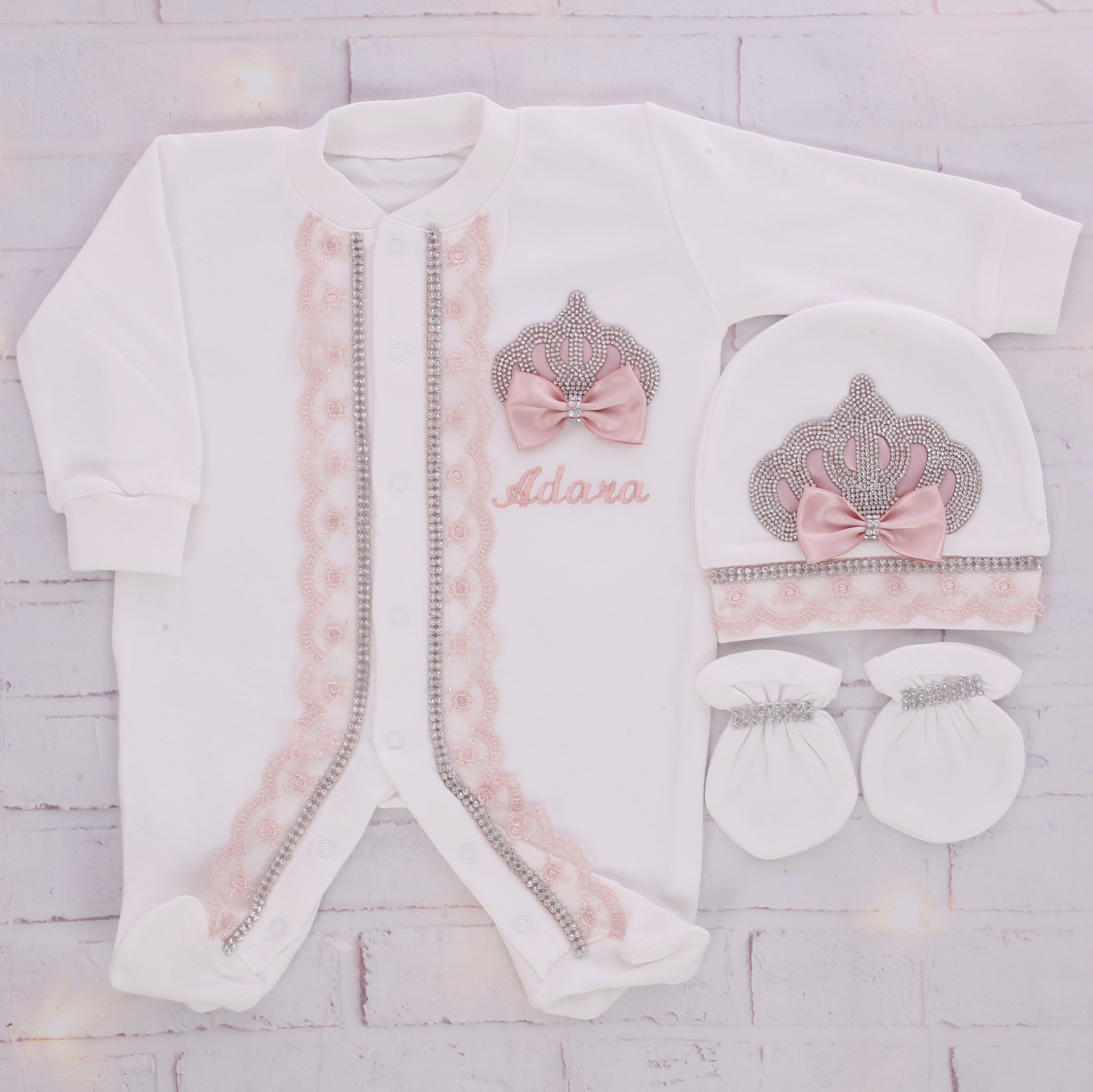 Conjunto de bebé Regal blanco y rosa