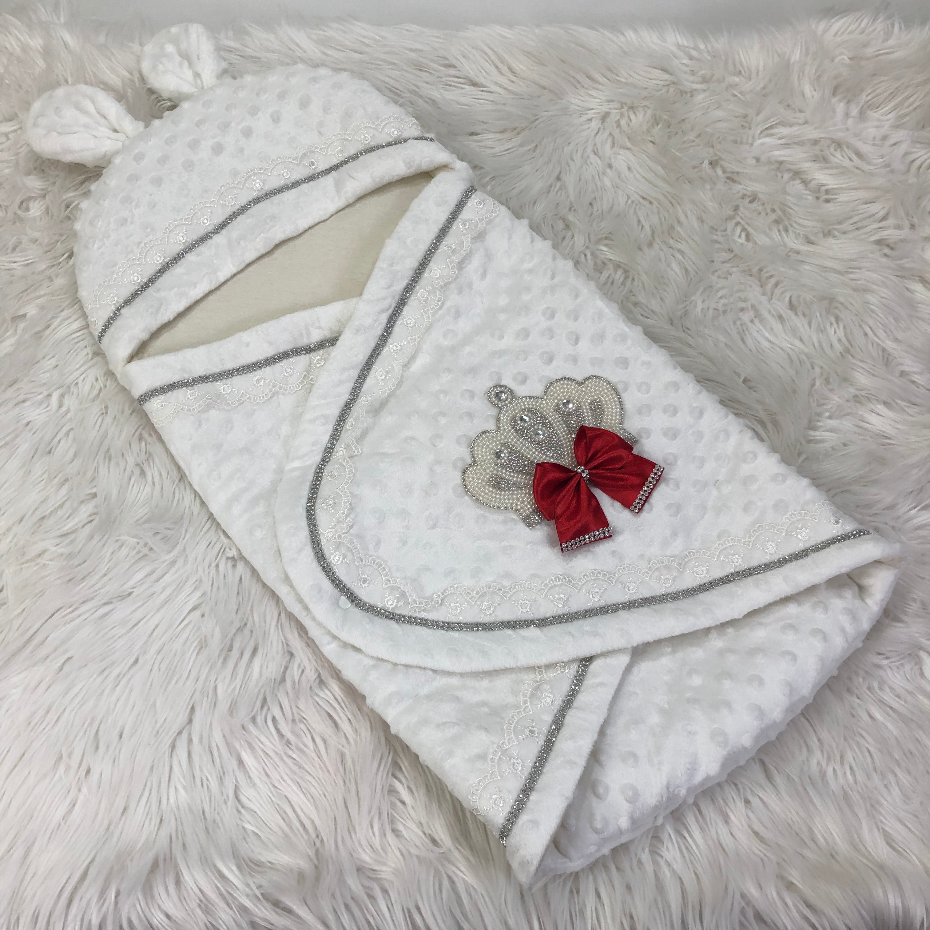 Majestic Scarlet Bow Swaddle