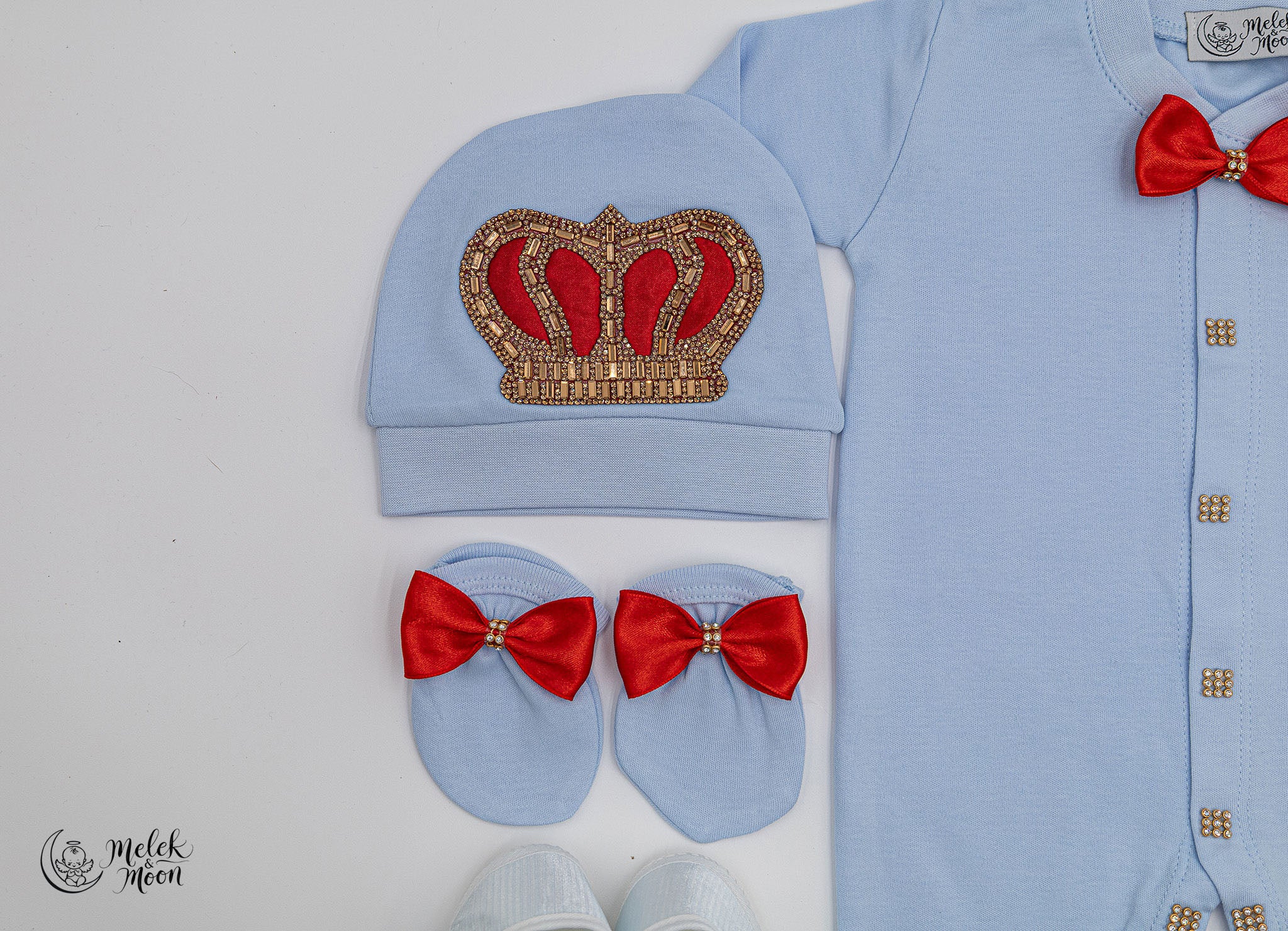 Conjunto de dijes majestuosos en azul y carmesí