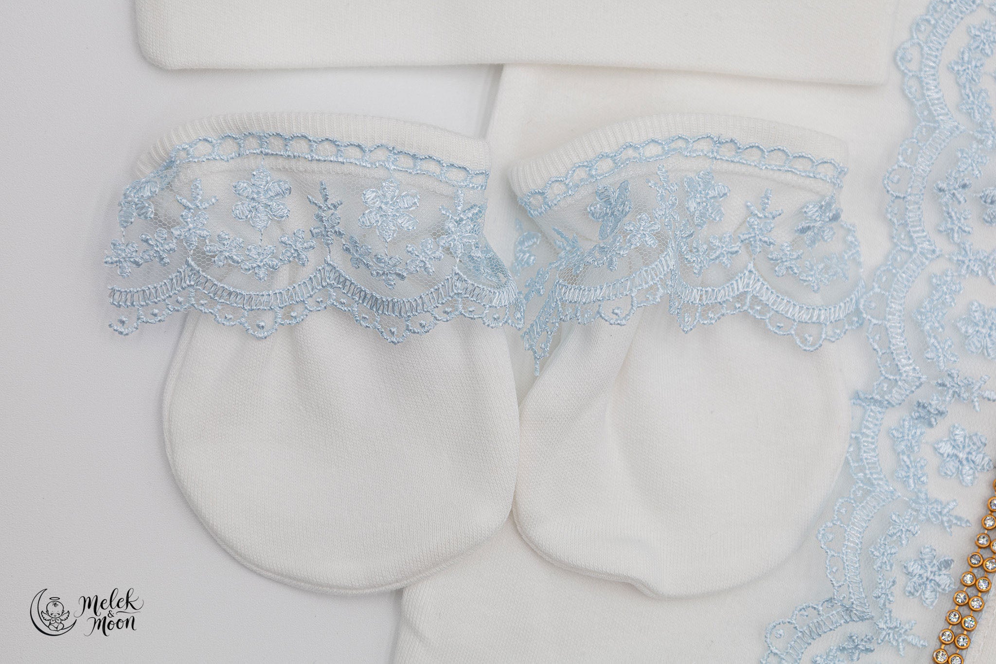 White & Blue Little Royale Set