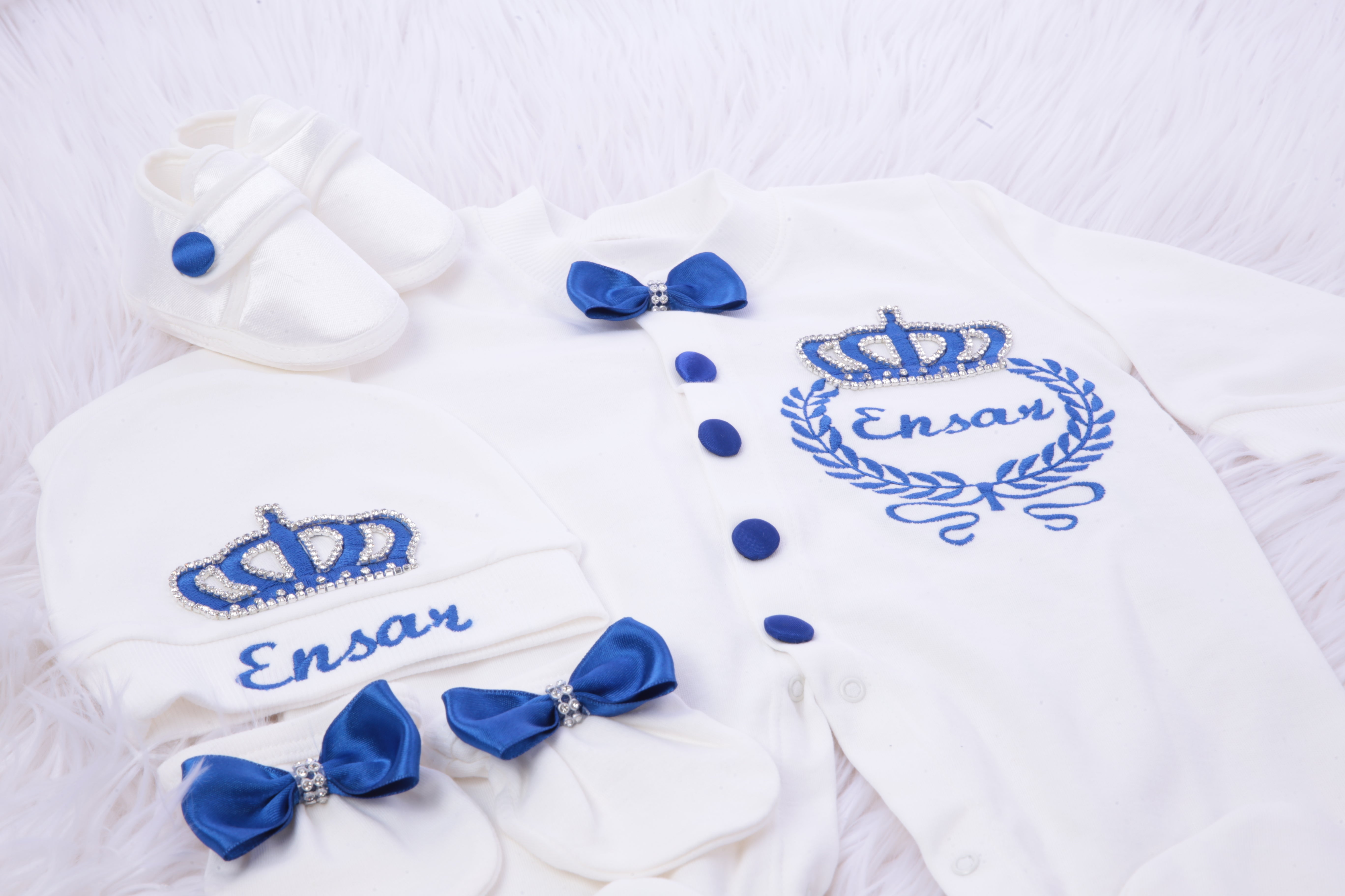 The Noble Crest Elegance Set