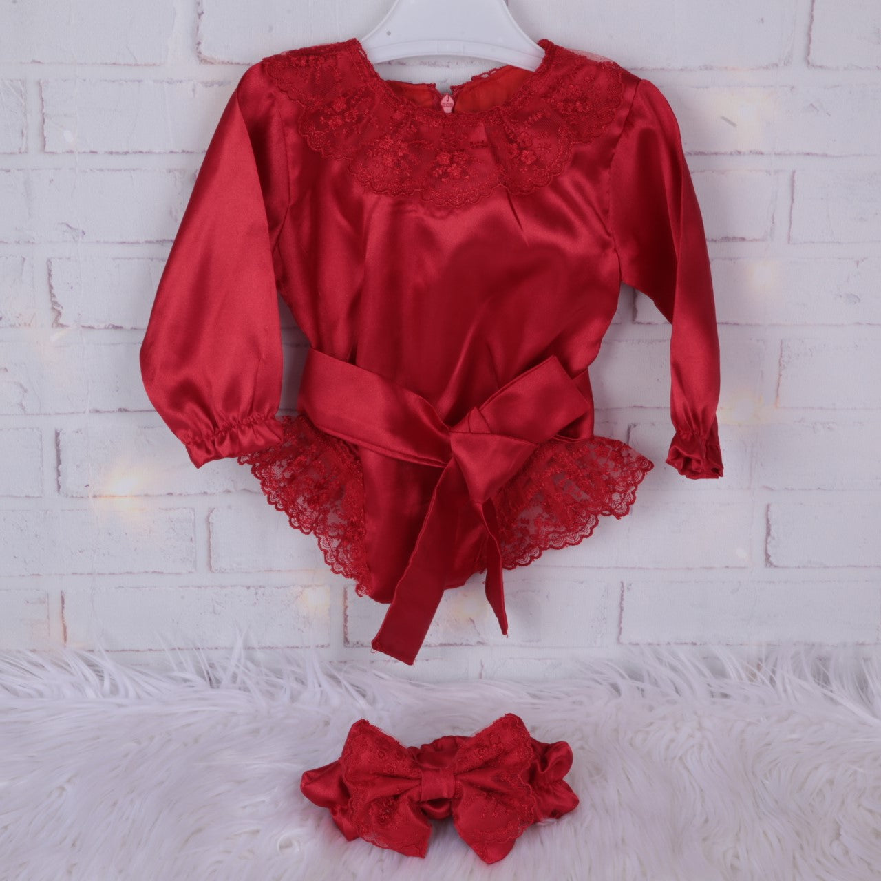 Crimson Lace Majesty Set