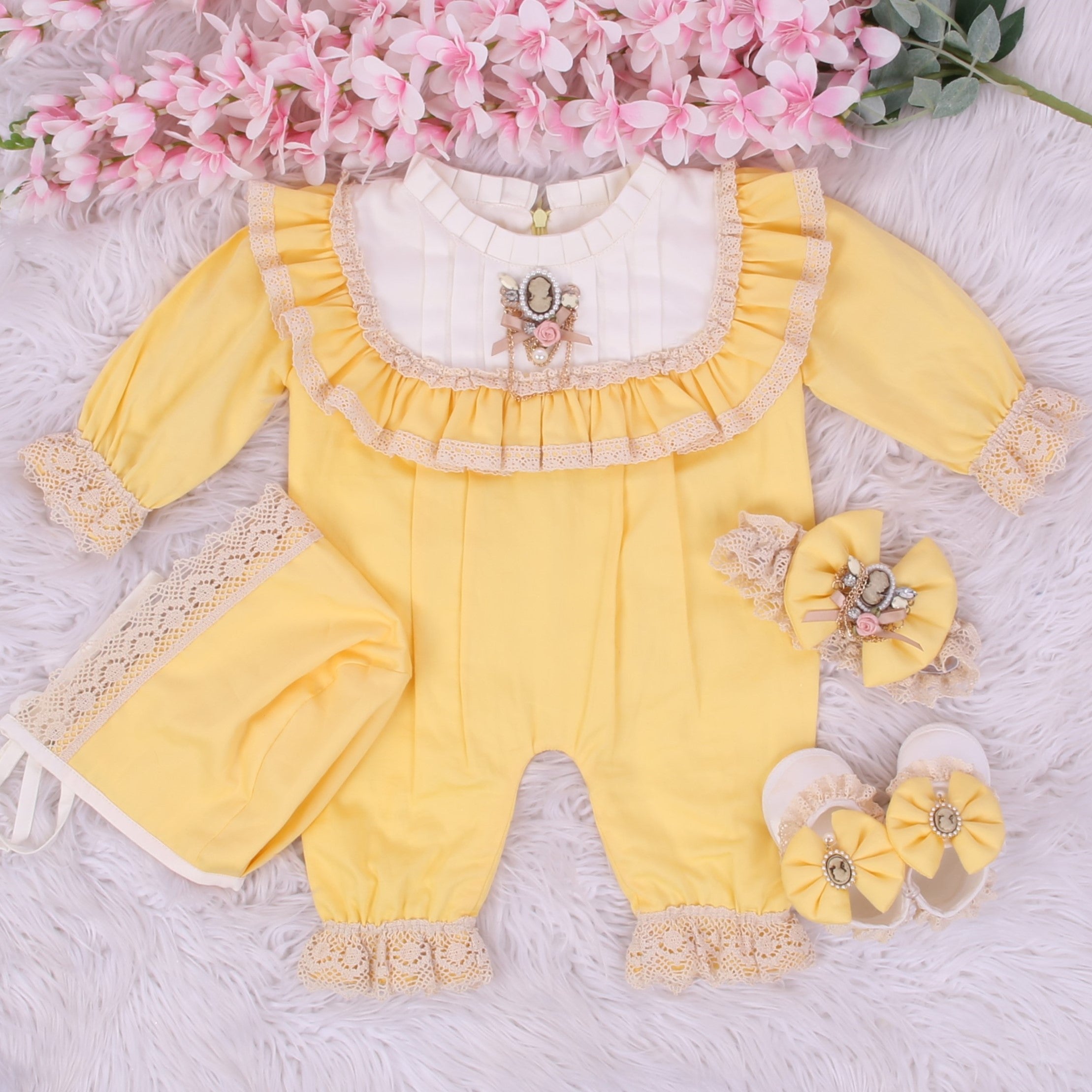 Golden Blossom Elegance Set