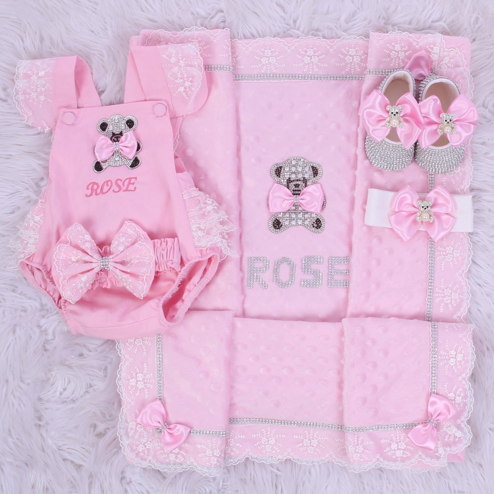 Adorable conjunto de tesoros en color rosa florecido